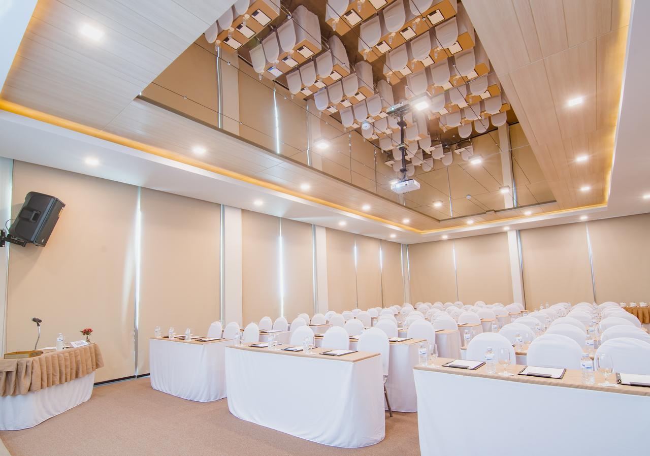 The Peak Hotel Csanthaburi Kültér fotó